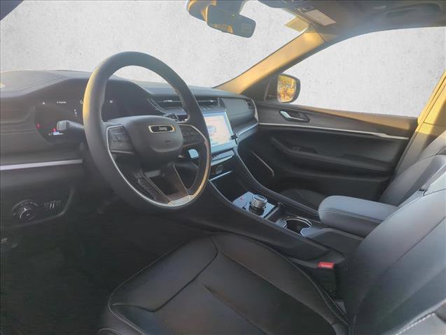 New 2026 Jeep Grand Cherokee Limited w/ Limited Altitude Package RWD image 2