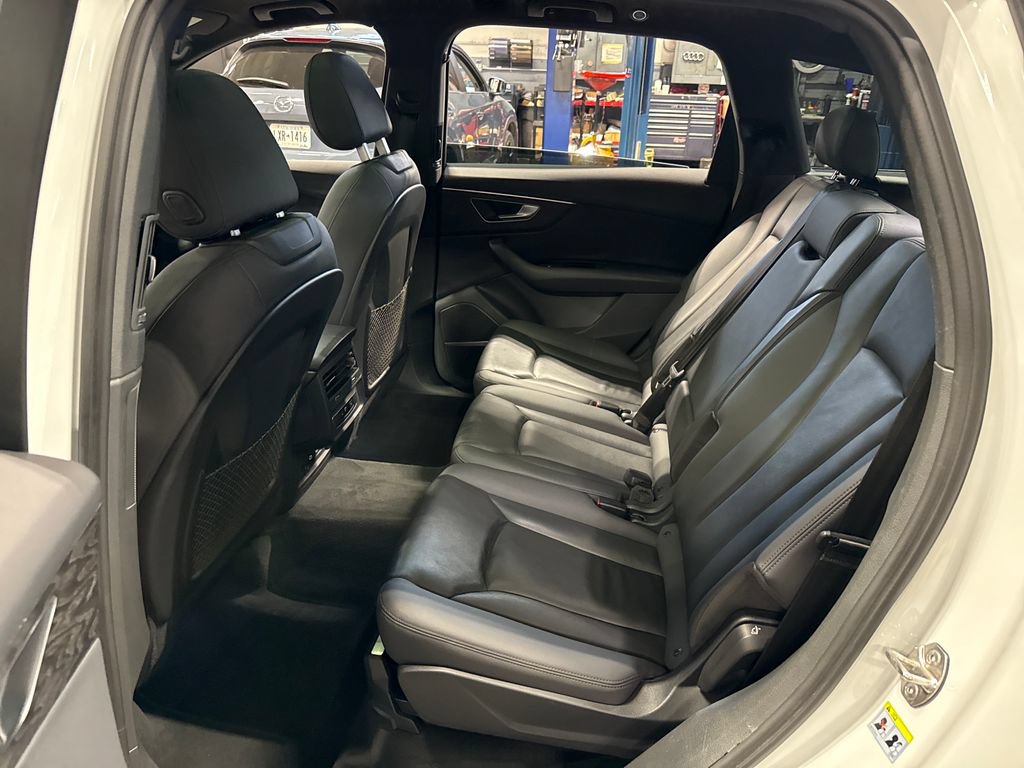 Used 2021 Audi Q7 2.0T Premium Plus AWD/4WD image 11