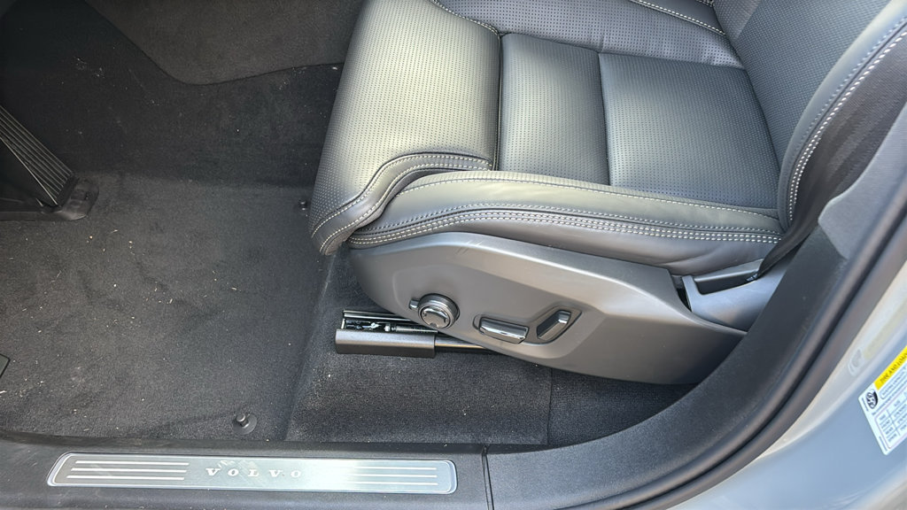 New 2027 Volvo XC90 B6 Ultra AWD/4WD image 25