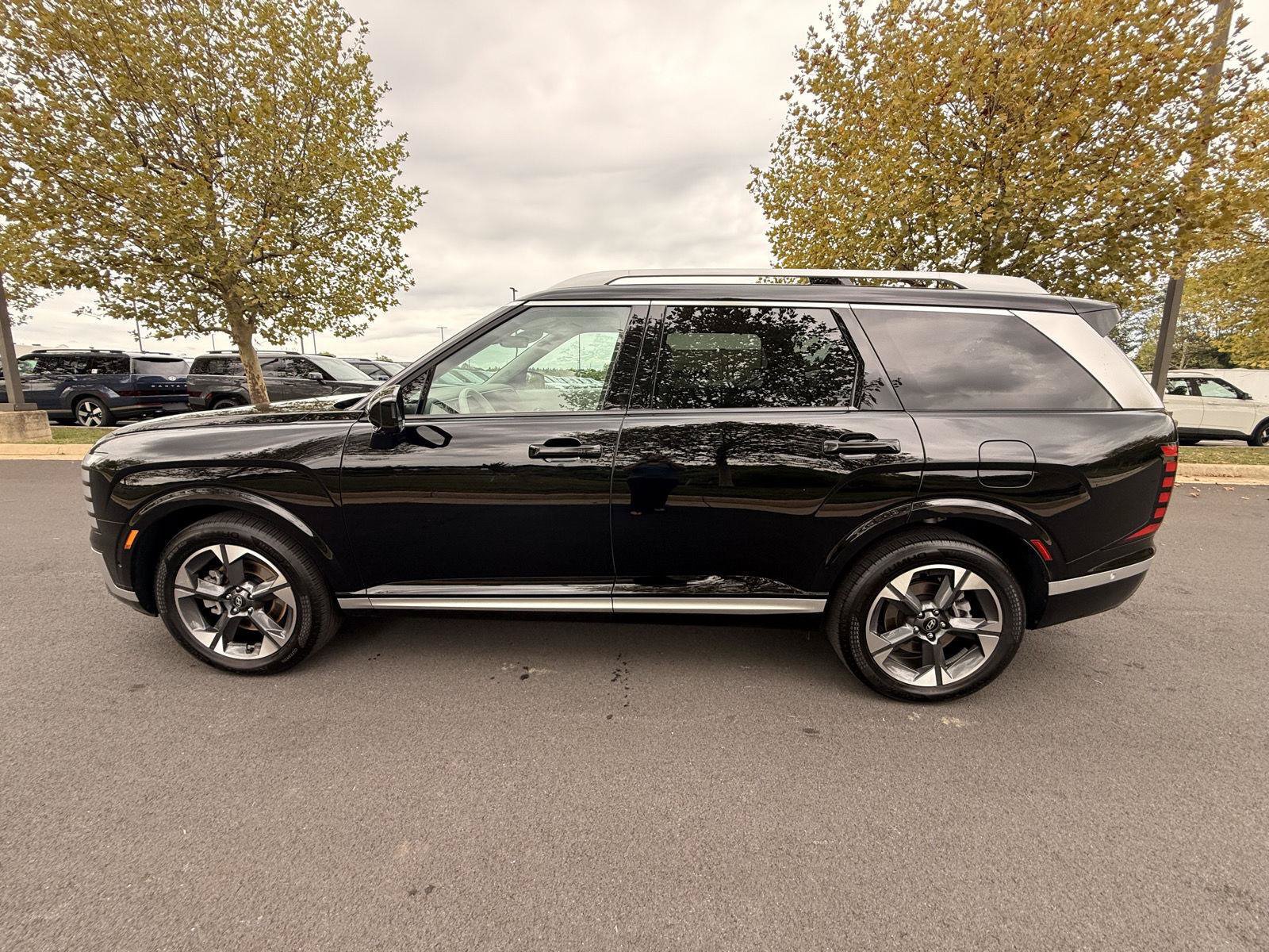 Certified 2026 Hyundai Palisade Limited AWD/4WD image 8