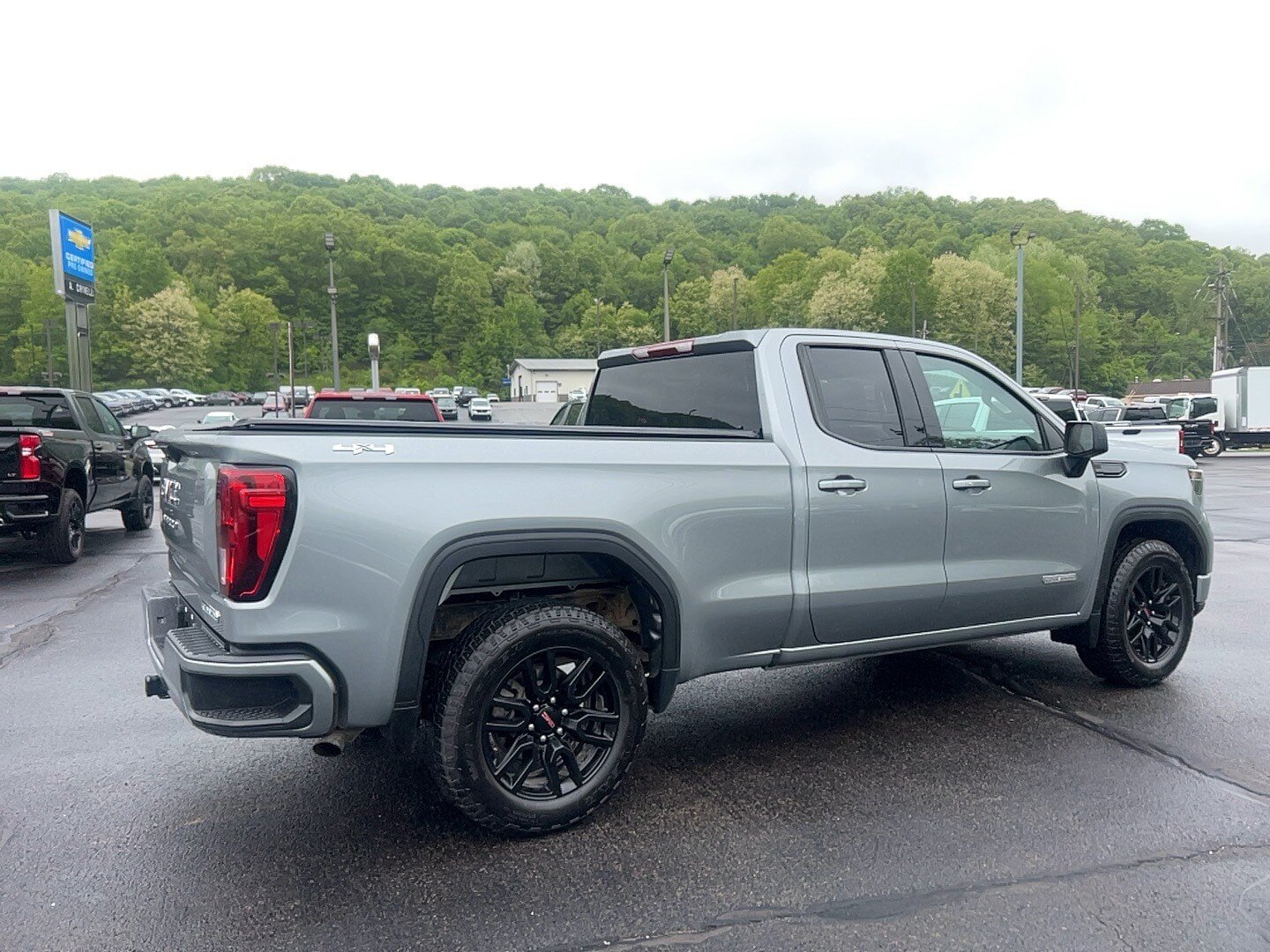 Used 2023 GMC Sierra 1500 Elevation AWD/4WD image 5