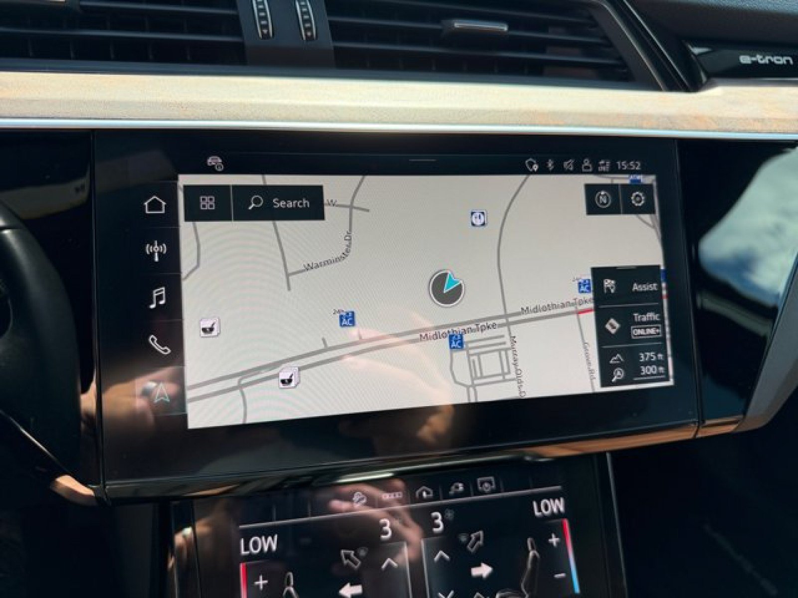 Used 2022 Audi e-tron Premium AWD/4WD image 16