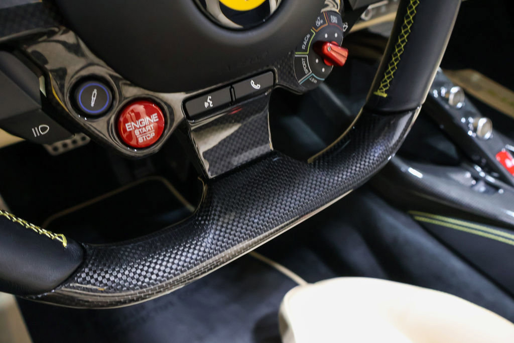 Used 2022 Ferrari 812 GTS image 99