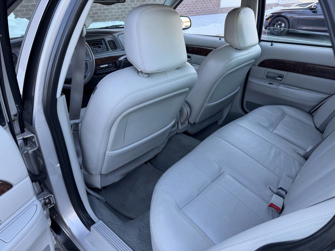 Used 2005 Mercury Grand Marquis LS image 32