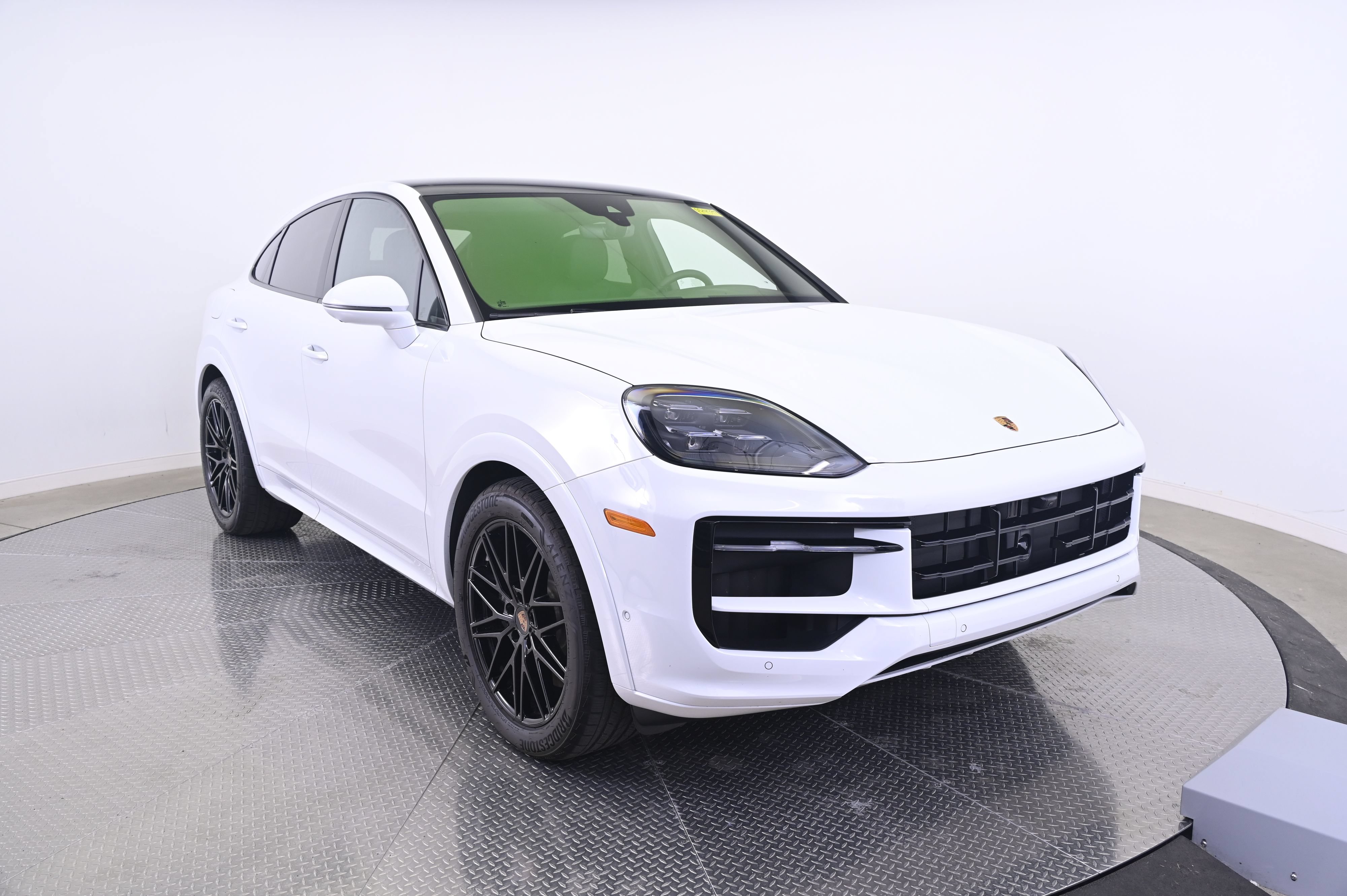 Certified 2026 Porsche Cayenne S AWD/4WD image 9