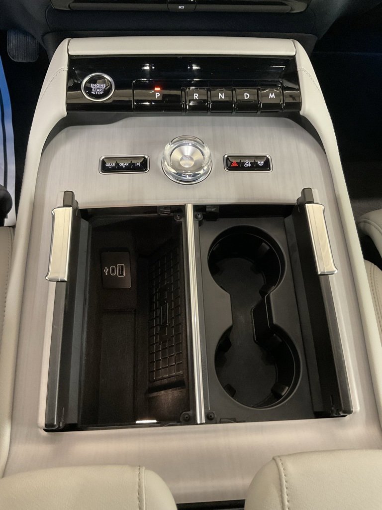 Used 2025 Lincoln Navigator Reserve image 22