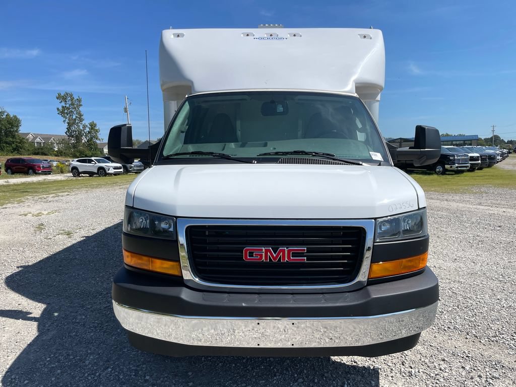 New 2025 GMC Savana 4500 w/ Power Convenience Package RWD image 15