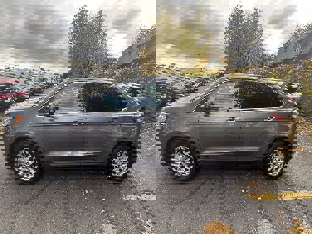 Used 2023 Ford Edge SEL AWD/4WD image 4