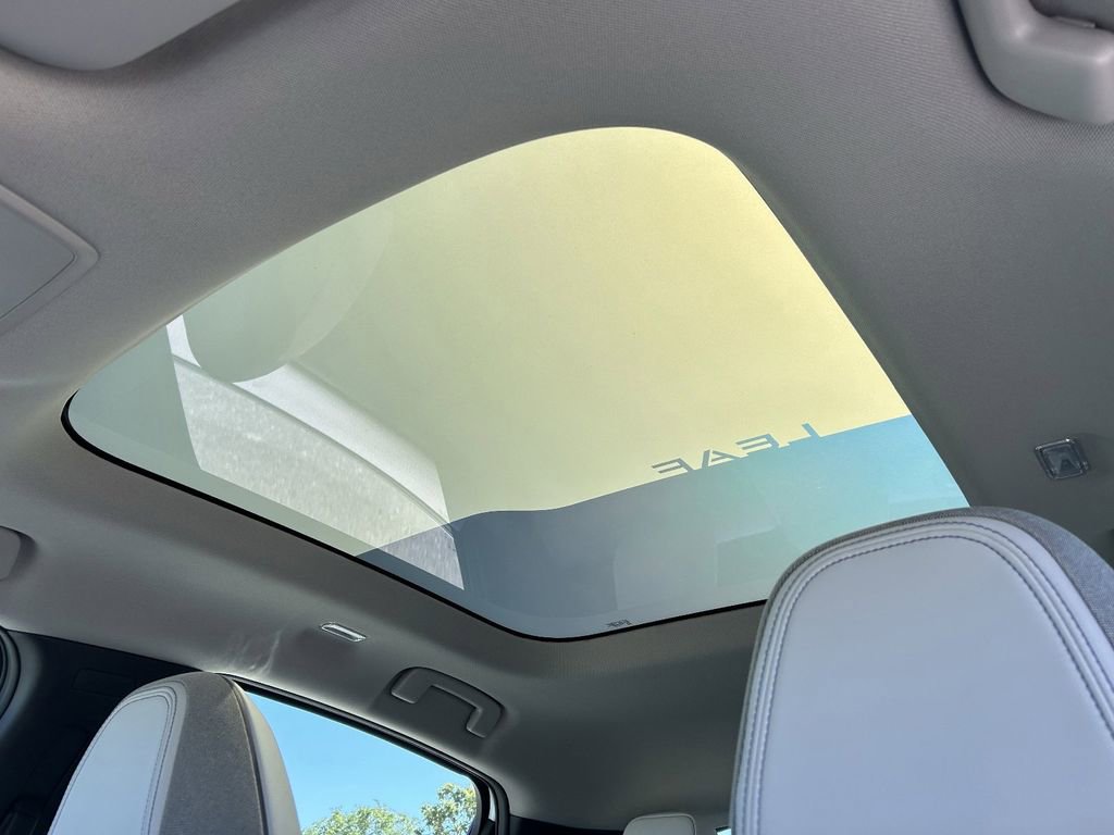 New 2026 Nissan Leaf Platinum+ w/ Cargo Package (Platinum+) image 19