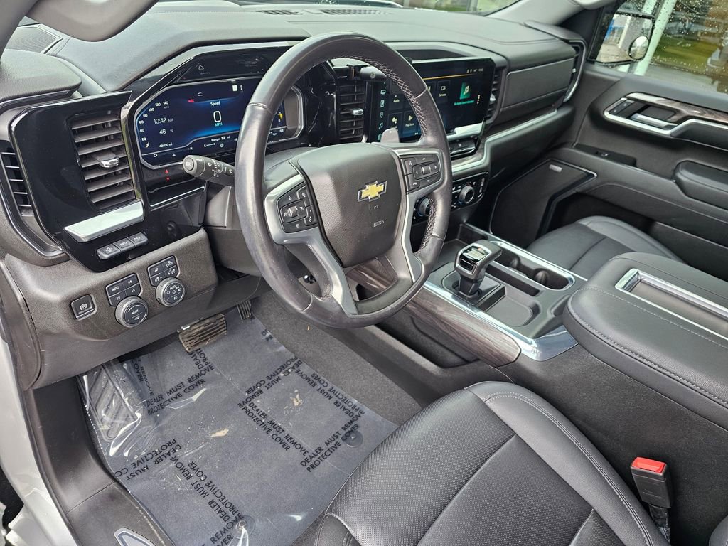 Used 2022 Chevrolet Silverado 1500 LTZ w/ LTZ Premium Package AWD/4WD image 21