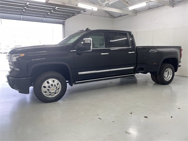 New 2026 Chevrolet Silverado 3500 High Country w/ High Country Premium Package image 6