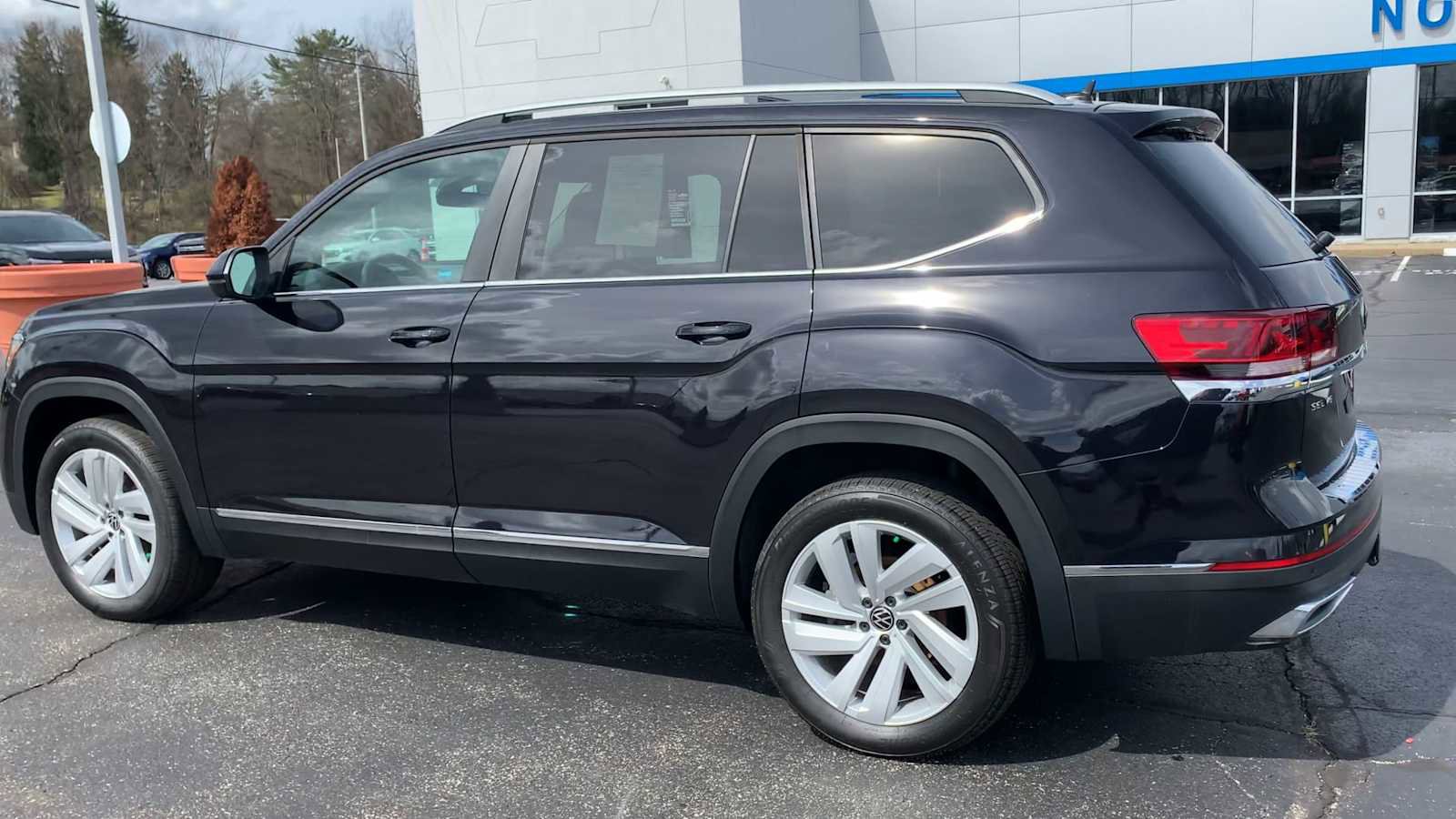 Used 2021 Volkswagen Atlas SEL image 6