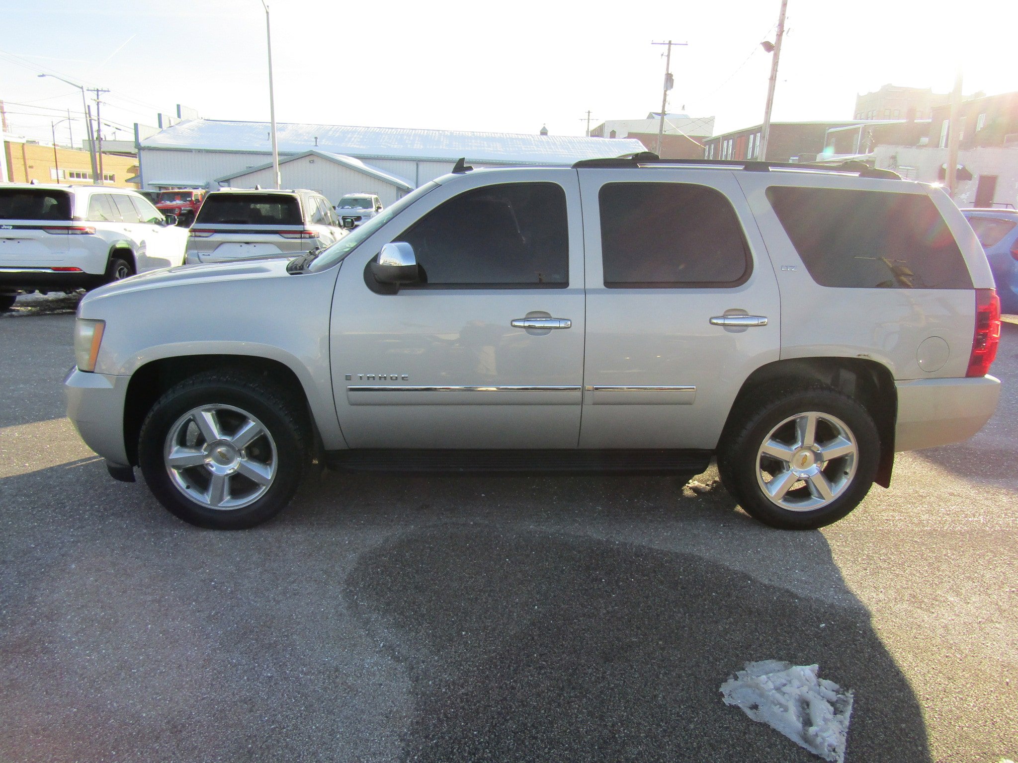 Used 2009 Chevrolet Tahoe LTZ AWD/4WD image 6