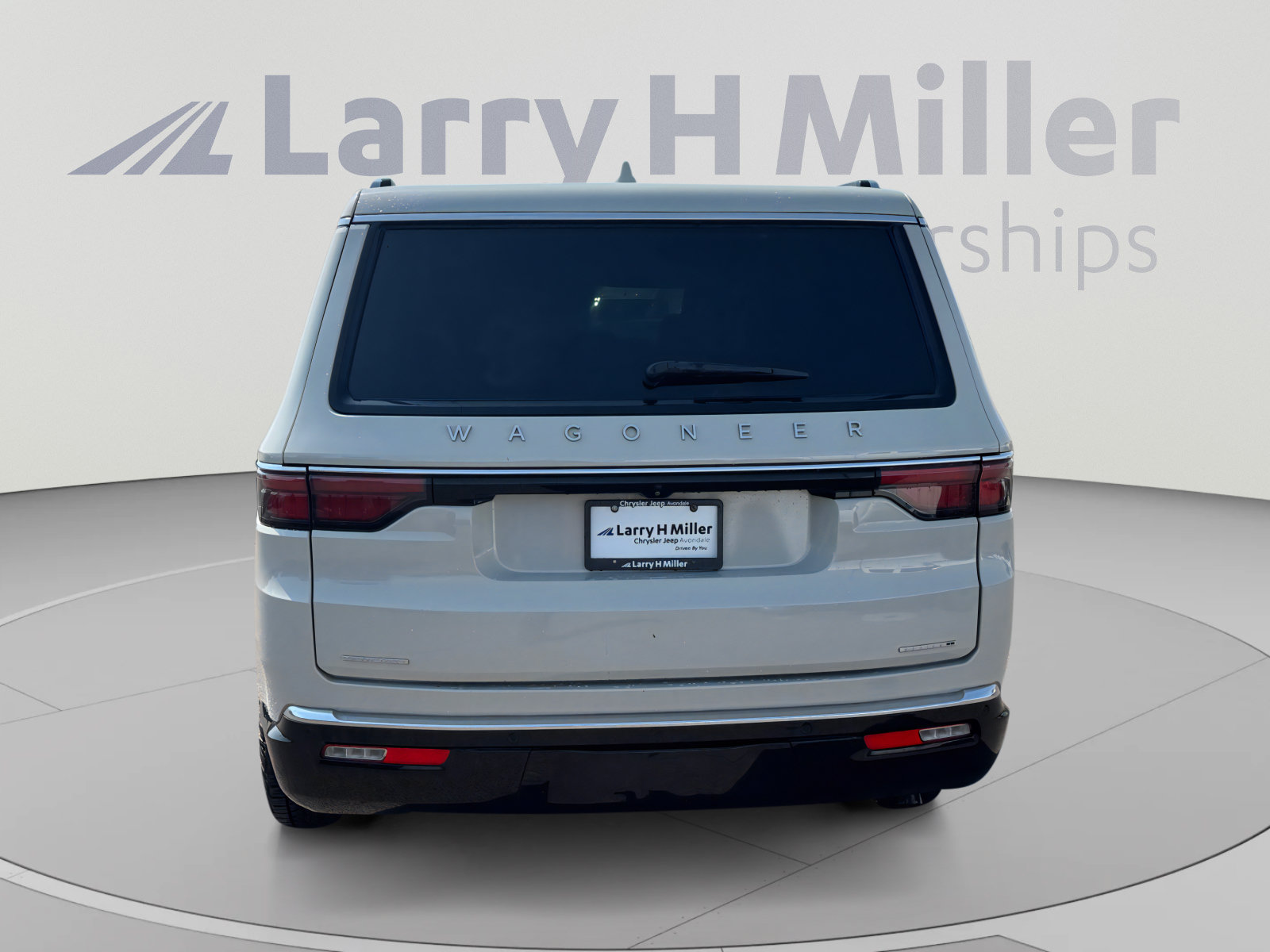 Used 2022 Jeep Wagoneer Series I AWD/4WD image 4