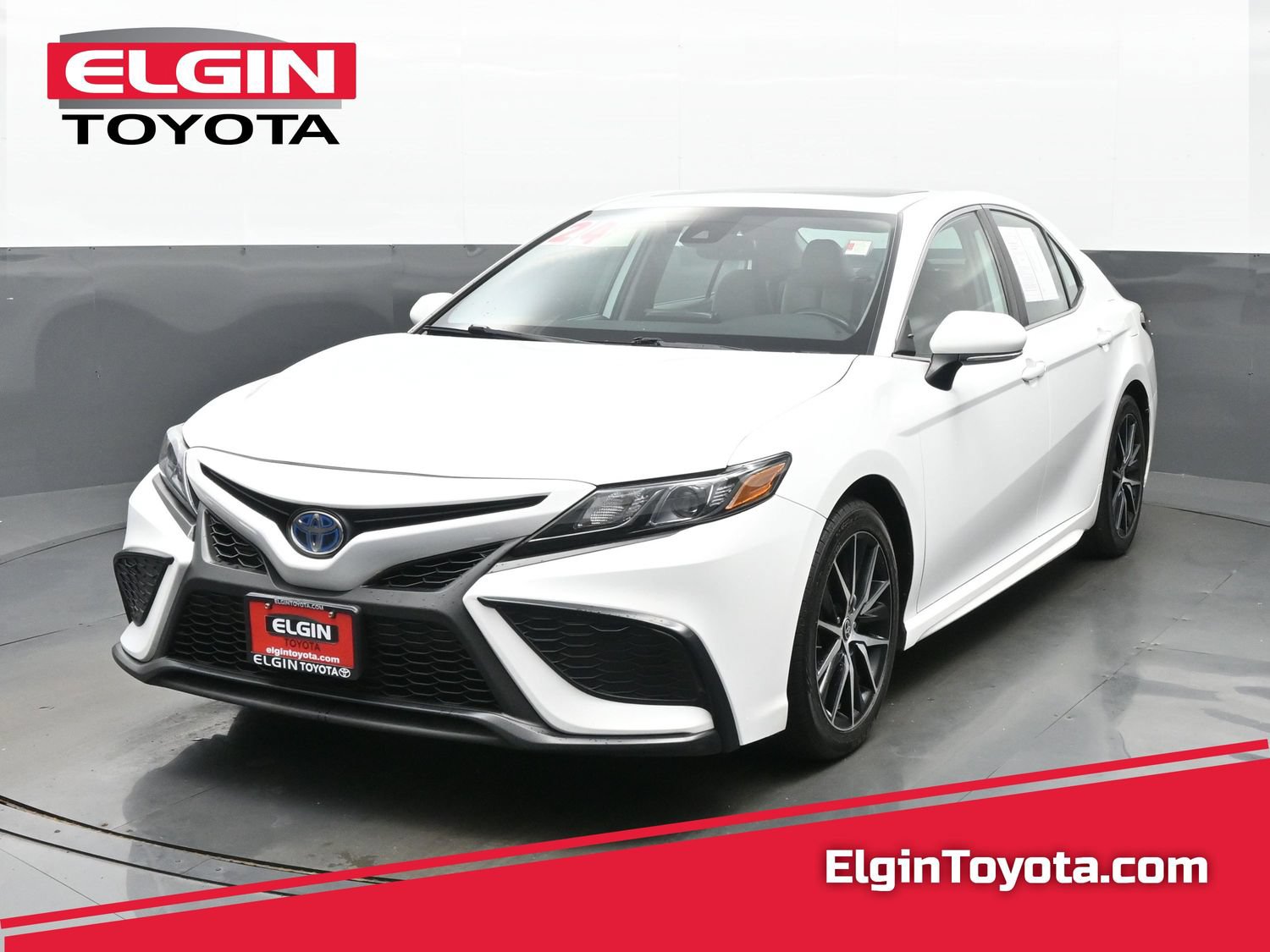 Used 2024 Toyota Camry SE w/ Audio Upgrade Package FWD video 1