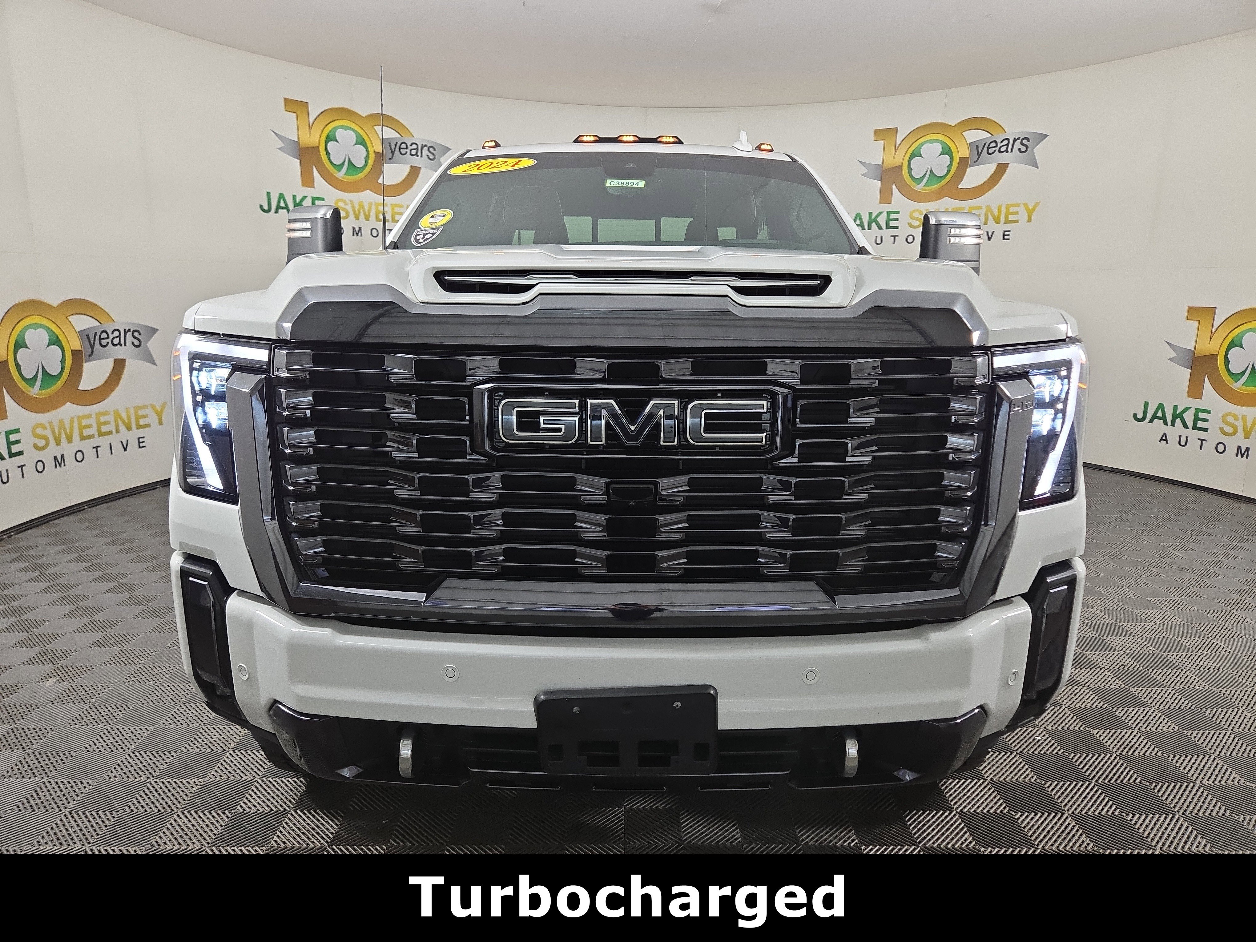 Used 2024 GMC Sierra 2500 Denali Ultimate image 3
