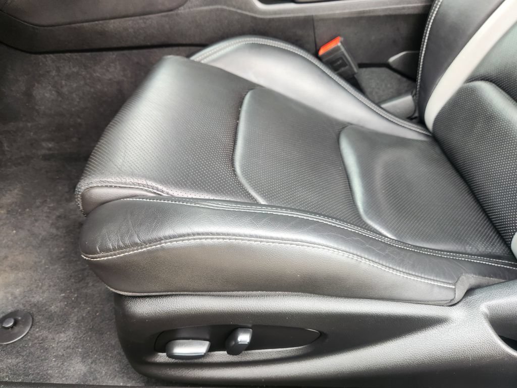 Used 2023 Chevrolet Camaro LT RWD image 30