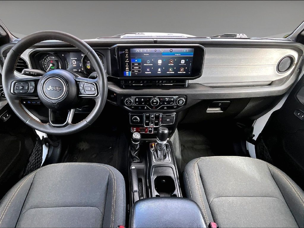 Used 2024 Jeep Wrangler Unlimited AWD/4WD image 21