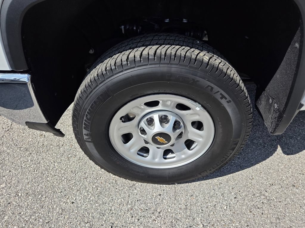 Used 2025 Chevrolet Silverado 2500 W/T RWD image 17