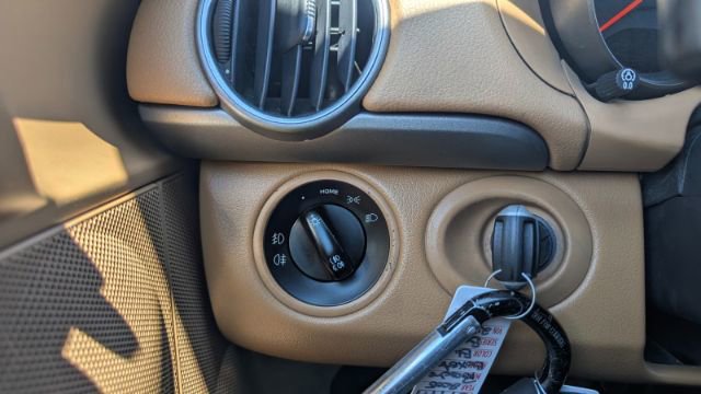 Used 2005 Porsche Boxster image 30