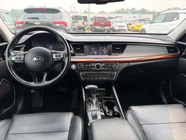 Used 2017 Kia Cadenza Premium FWD image 23