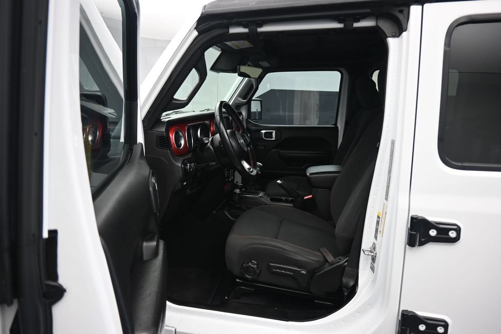 Used 2022 Jeep Gladiator Rubicon w/ LED Lighting Group AWD/4WD image 11