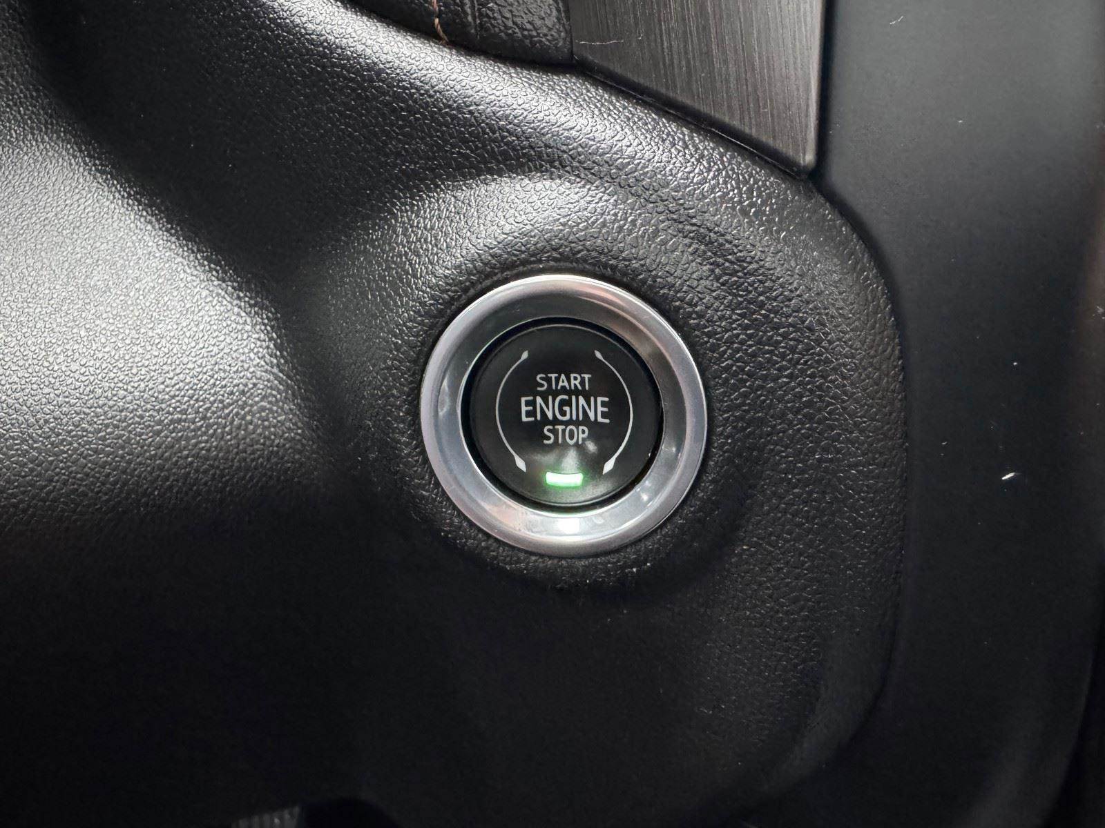 Used 2021 GMC Sierra 2500 AT4 w/ AT4 Premium Plus Package AWD/4WD image 19