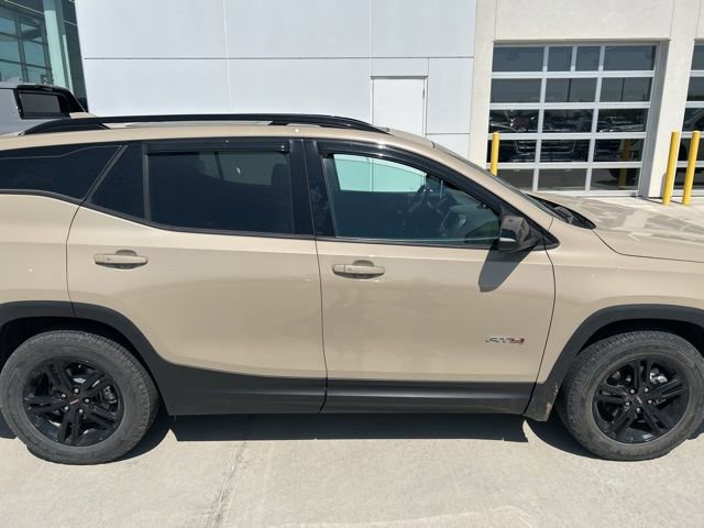 Used 2023 GMC Terrain AT4 image 4