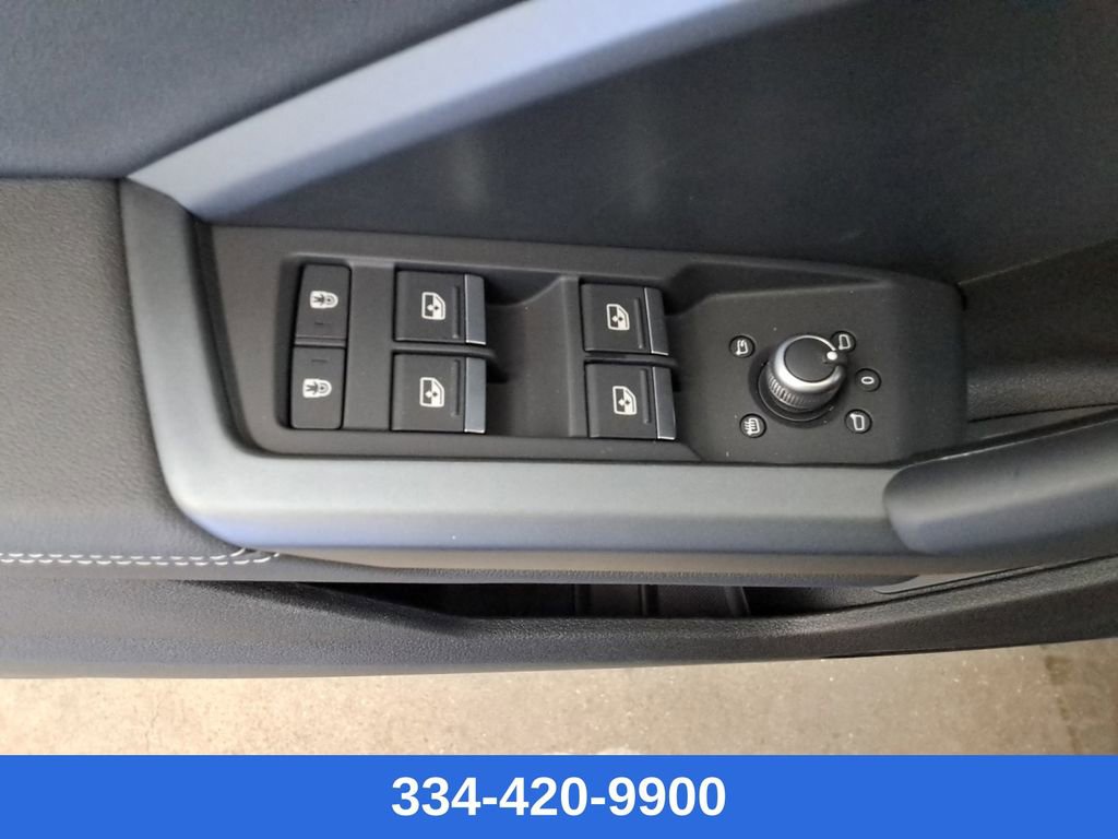 New 2025 Audi Q3 2.0T Premium image 19