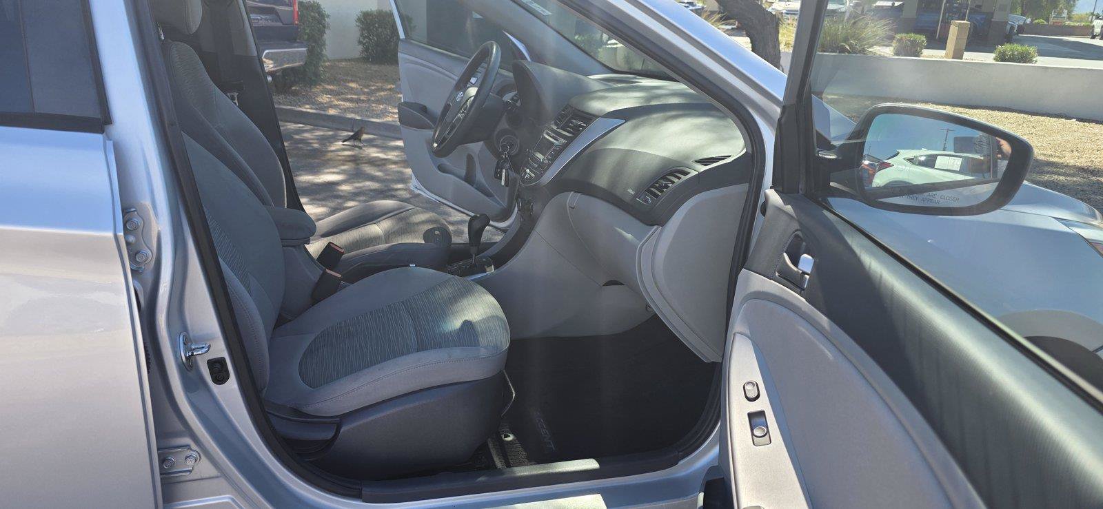 Used 2015 Hyundai Accent GLS w/ Option Group 02 FWD image 12