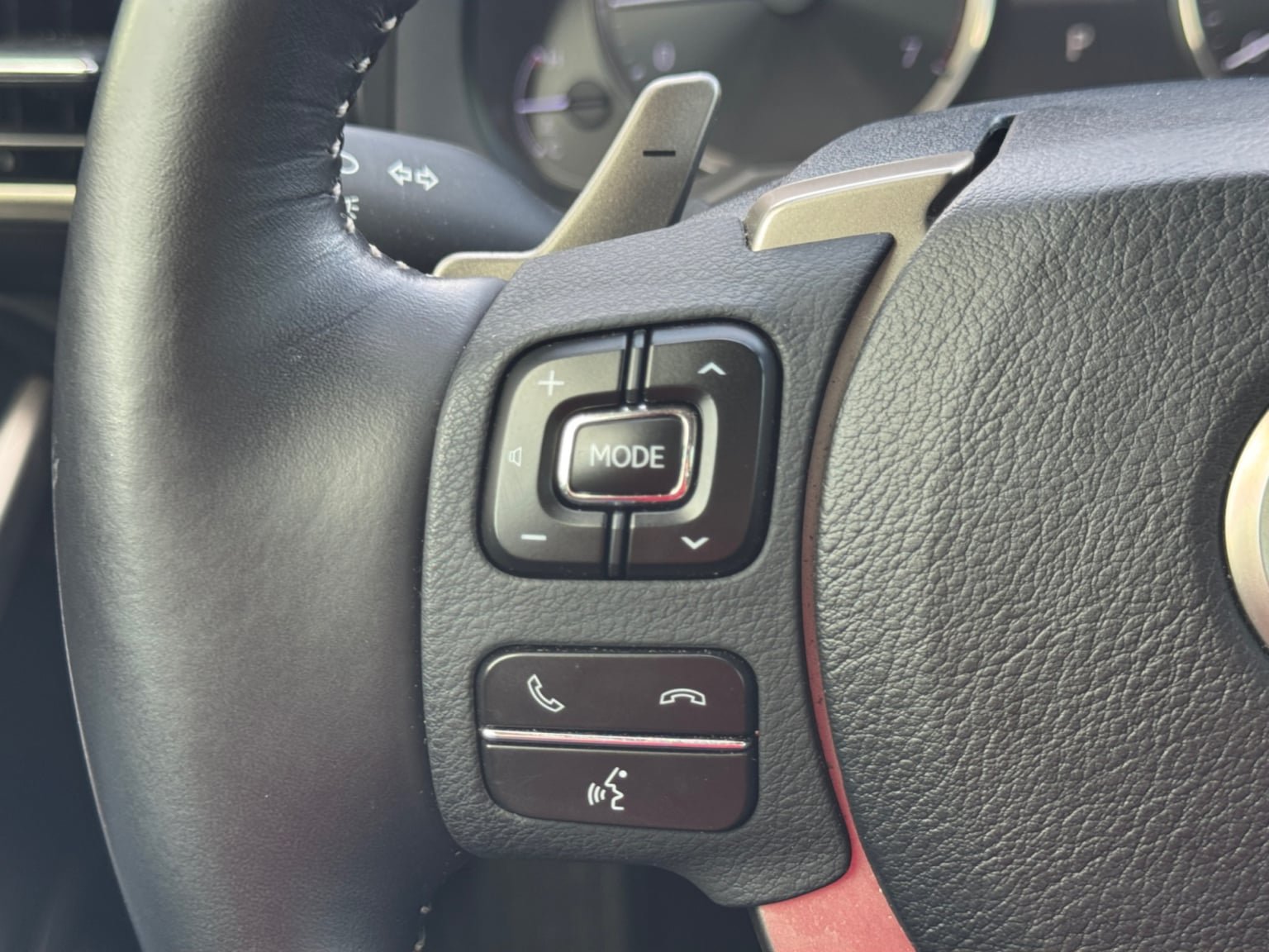 Used 2018 Lexus IS 300 w/ Comfort Package RWD image 22
