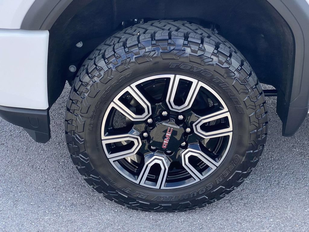 Used 2023 GMC Sierra 2500 AT4 w/ AT4 Preferred Package AWD/4WD image 48