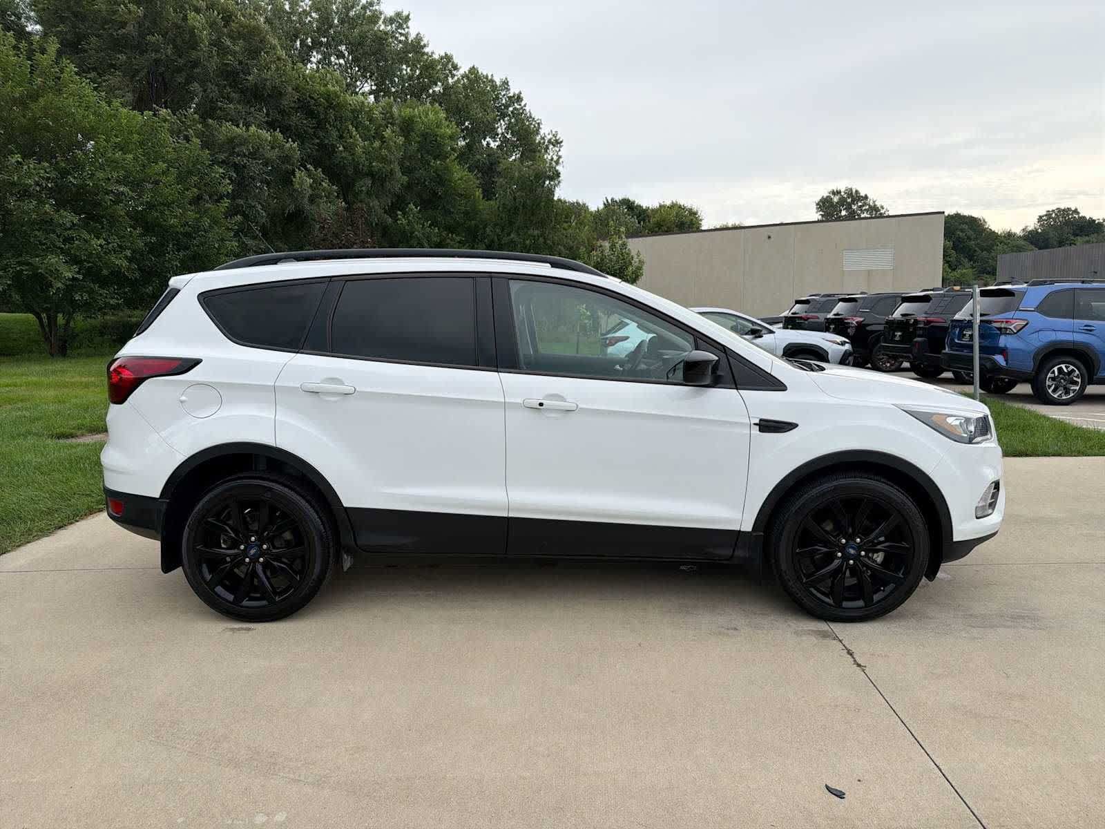 Used 2019 Ford Escape SE FWD image 7