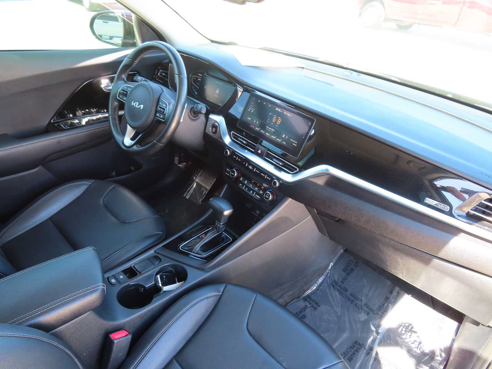 Used 2022 Kia Niro Touring Special Edition FWD image 19