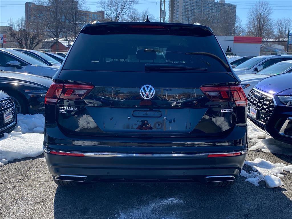 Used 2020 Volkswagen Tiguan SEL image 3