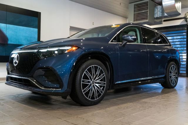 Certified 2023 Mercedes-Benz EQS 580 4MATIC SUV image 3