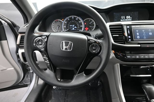 Used 2017 Honda Accord EX image 12