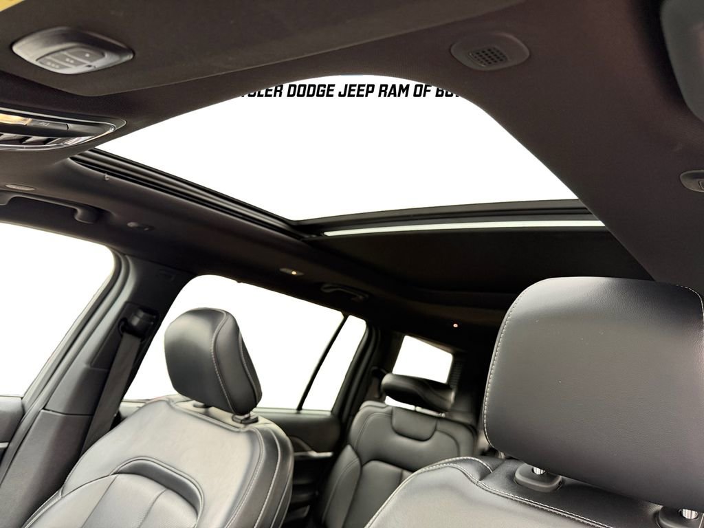 Used 2024 Jeep Grand Cherokee L Limited w/ Luxury Tech Group II image 25