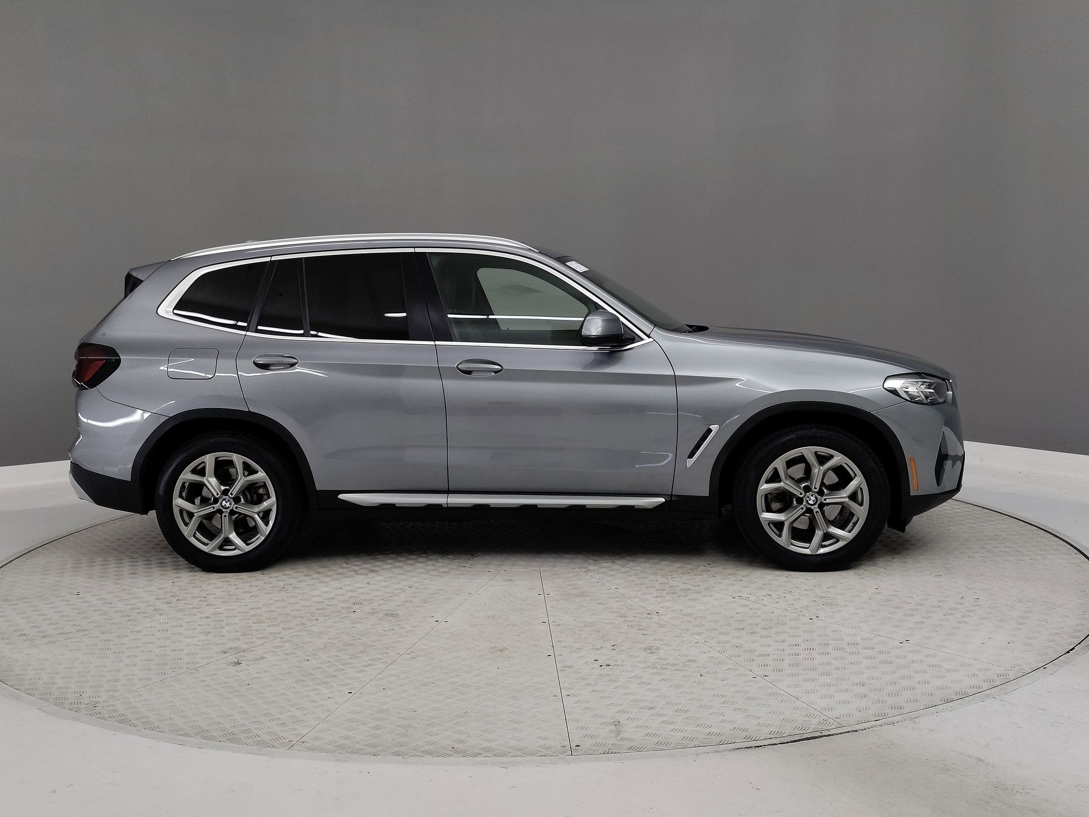 Certified 2023 BMW X3 xDrive30i w/ Premium Package image 5
