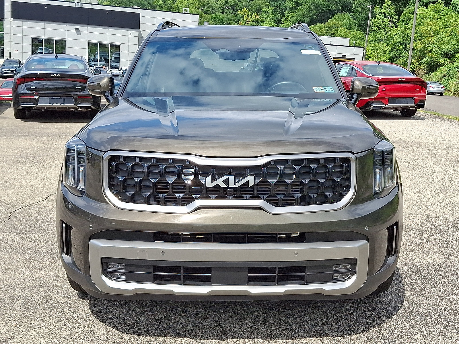 Used 2023 Kia Telluride SX Prestige X-Line AWD/4WD image 2