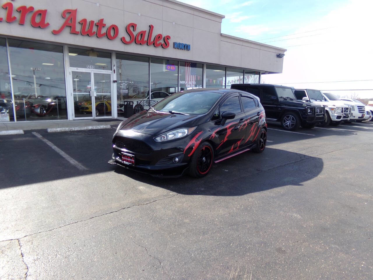 Used 2019 Ford Fiesta SE w/ Equipment Group 201A image 2