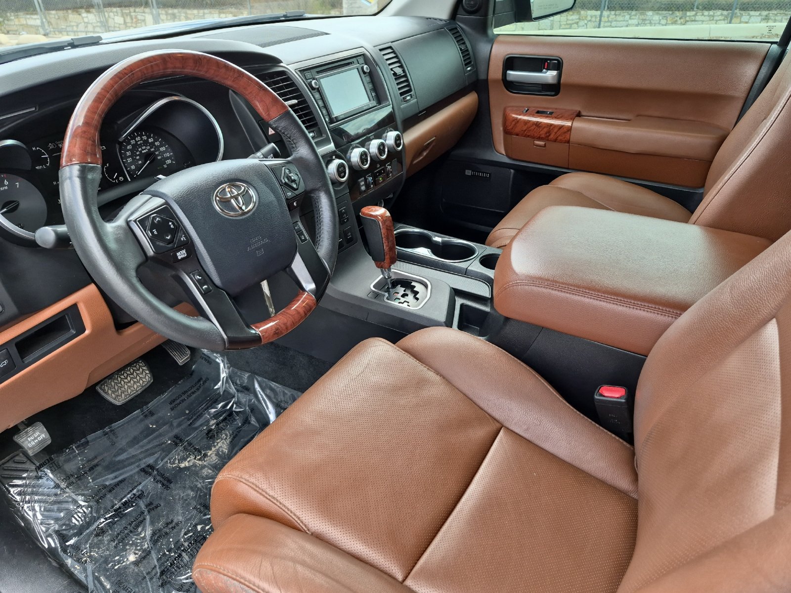 Used 2018 Toyota Sequoia Platinum RWD image 9