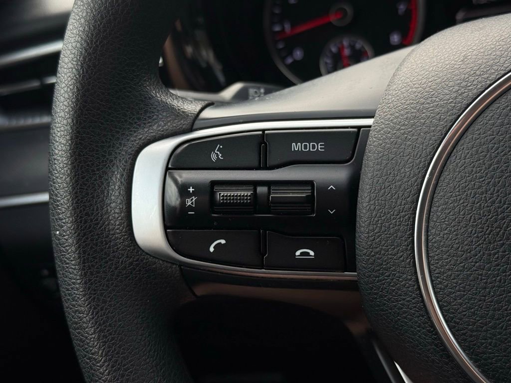 Used 2022 Kia K5 LXS image 29