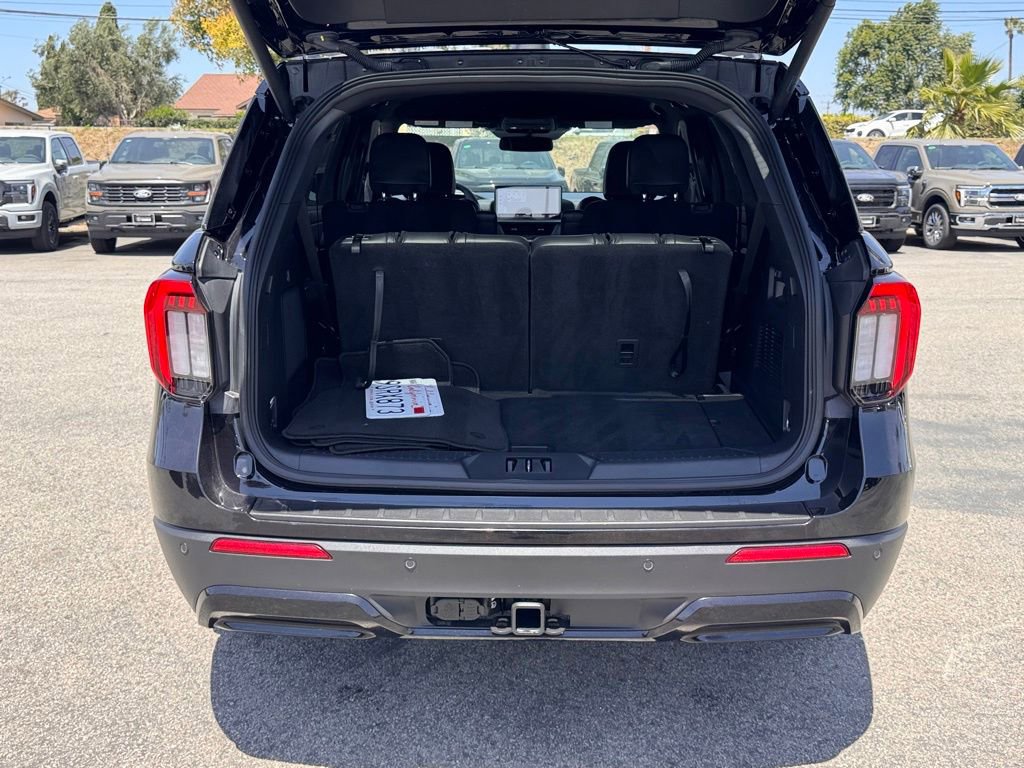 Certified 2025 Ford Explorer ST-Line w/ Premium Package RWD image 13