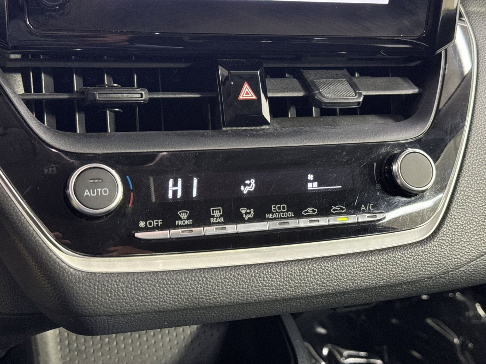 Used 2023 Toyota Corolla LE image 25