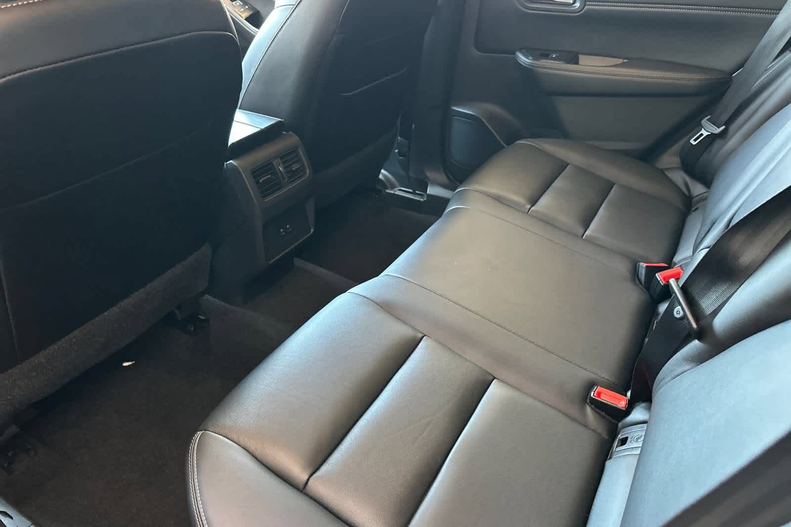 Used 2023 Nissan Rogue SL FWD image 4