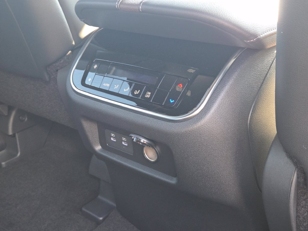 New 2026 Nissan Armada SL w/ Captain's Chari Seat Package AWD/4WD image 15