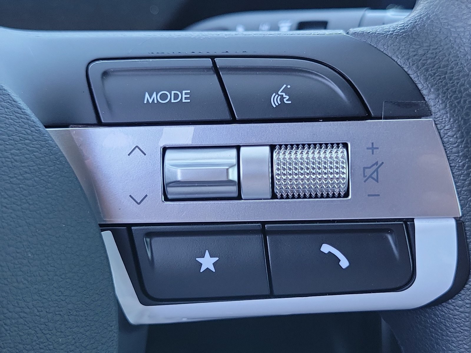 New 2026 Hyundai Santa Cruz SEL FWD image 9