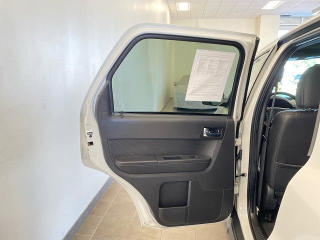 Used 2009 Ford Escape Limited FWD image 12