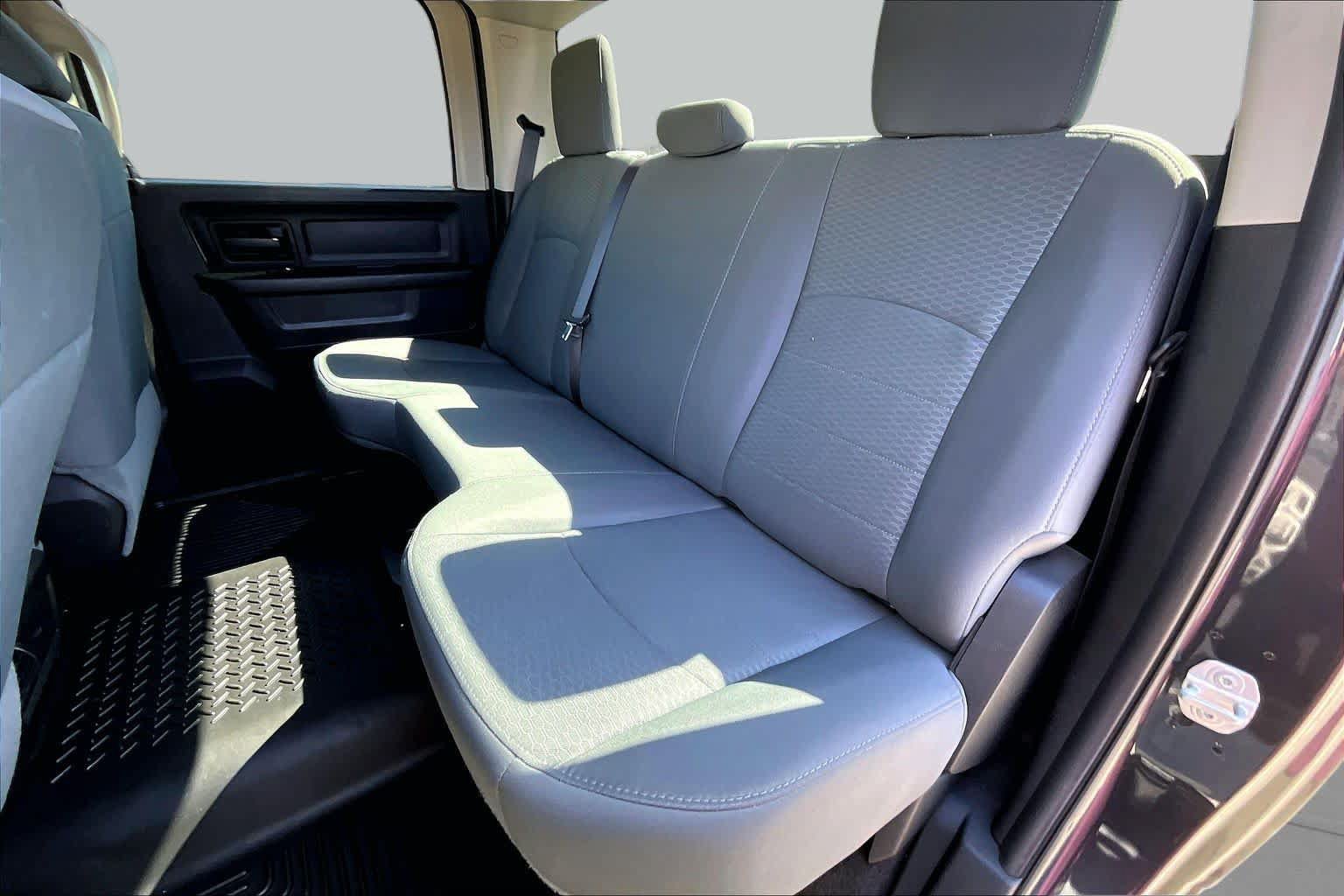 Used 2015 RAM 2500 Tradesman w/ Chrome Appearance Group AWD/4WD image 21